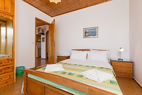 Dolphin Villa 2 Swimming Pool Walk to Beach Sea Views A C Wifi - 581