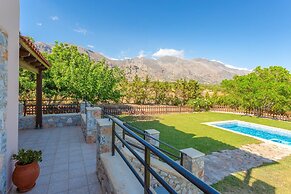 Spiros Beach Villa Large Private Pool Walk to Beach Sea Views A C Wifi