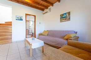 Spiros Beach Villa Large Private Pool Walk to Beach Sea Views A C Wifi