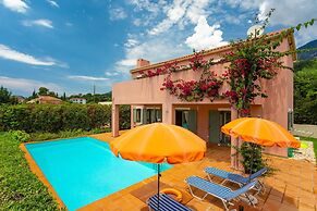 Villa Vali Large Private Pool Walk to Beach Sea Views A C Wifi Car Not