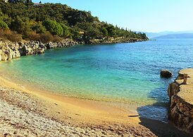 Villa Youla Large Private Pool Walk to Beach Sea Views A C Wifi Car No