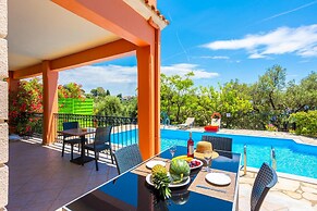 Villa Youla Large Private Pool Walk to Beach Sea Views A C Wifi Car No