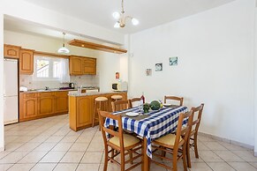 Villa Youla Large Private Pool Walk to Beach Sea Views A C Wifi Car No