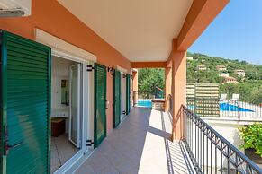 Vasillis Large Private Pool Walk to Beach Sea Views A C Wifi Car Not R