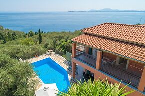 Vasillis Large Private Pool Walk to Beach Sea Views A C Wifi Car Not R