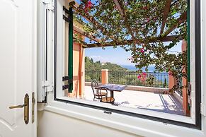 Vasillis Large Private Pool Walk to Beach Sea Views A C Wifi Car Not R