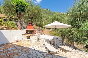 Vasillis Large Private Pool Walk to Beach Sea Views A C Wifi Car Not R