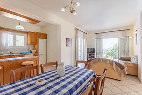 Vasillis Large Private Pool Walk to Beach Sea Views A C Wifi Car Not R