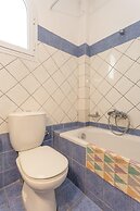 Vasillis Large Private Pool Walk to Beach Sea Views A C Wifi Car Not R