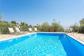 Vasillis Large Private Pool Walk to Beach Sea Views A C Wifi Car Not R