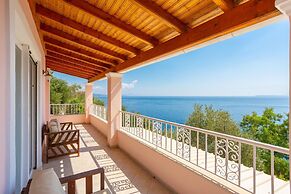 Villa Petros Large Private Pool Walk to Beach Sea Views A C Wifi Car N