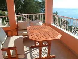 Villa Petros Large Private Pool Walk to Beach Sea Views A C Wifi Car N