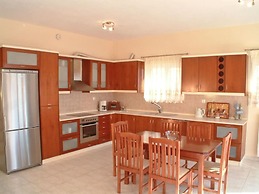 Villa Petros Large Private Pool Walk to Beach Sea Views A C Wifi Car N