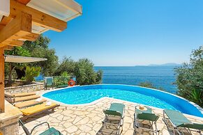 Villa Petros Large Private Pool Walk to Beach Sea Views A C Wifi Car N