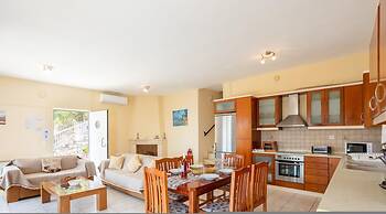 Villa Petros Large Private Pool Walk to Beach Sea Views A C Wifi Car N