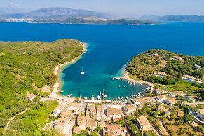 Sofia Large Private Pool Walk to Beach Sea Views A C Wifi Car Not Requ