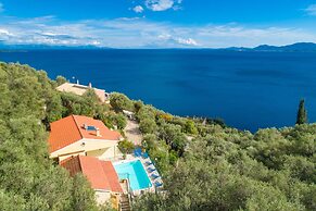 Sofia Large Private Pool Walk to Beach Sea Views A C Wifi Car Not Requ