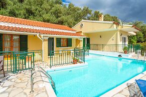 Sofia Large Private Pool Walk to Beach Sea Views A C Wifi Car Not Requ