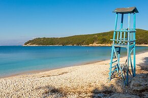 Sofia Large Private Pool Walk to Beach Sea Views A C Wifi Car Not Requ