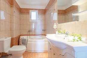 Sofia Large Private Pool Walk to Beach Sea Views A C Wifi Car Not Requ