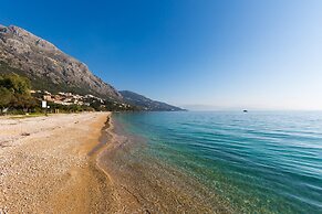 Sofia Large Private Pool Walk to Beach Sea Views A C Wifi Car Not Requ