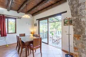 Villa Tzina Large Private Pool Walk to Beach A C Wifi Car Not Required