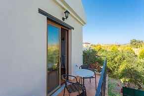 Villa Tzina Large Private Pool Walk to Beach A C Wifi Car Not Required