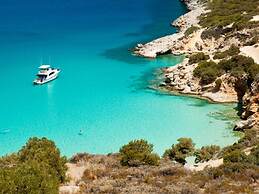 Villa Melina Private Pool Walk to Beach Sea Views A C Wifi Car Not Req