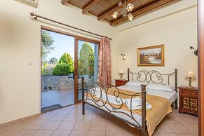 Villa Melina Private Pool Walk to Beach Sea Views A C Wifi Car Not Req