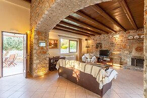 Villa Melina Private Pool Walk to Beach Sea Views A C Wifi Car Not Req