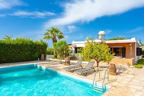 Villa Eleni Large Private Pool Walk to Beach Sea Views A C Wifi Car No