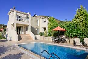 Villa Fedra Large Private Pool Walk to Beach A C Wifi Car Not Required