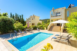 Villa Fedra Large Private Pool Walk to Beach A C Wifi Car Not Required