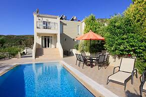 Villa Fedra Large Private Pool Walk to Beach A C Wifi Car Not Required