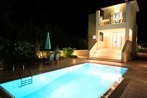 Villa Semeli Large Private Pool Walk to Beach Sea Views A C Wifi Car N