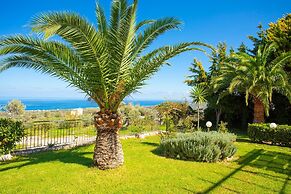 Villa Sevos Large Private Pool Sea Views A C Wifi Car Not Required - 1