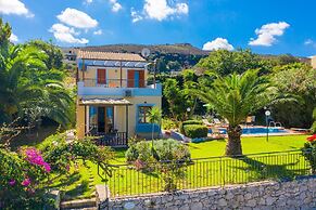 Villa Sevos Large Private Pool Sea Views A C Wifi Car Not Required - 1