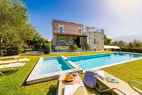 Villa Dimitris Large Private Pool Walk to Beach Sea Views A C Wifi Car