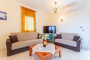 Villa Mary Large Private Pool Walk to Beach Sea Views A C Wifi - 1975