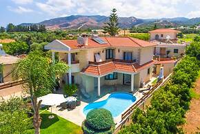 Villa Charianna Large Private Pool Walk to Beach Sea Views A C Wifi Ca
