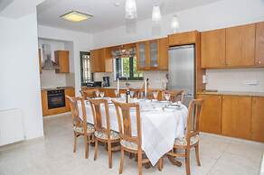 Villa Charianna Large Private Pool Walk to Beach Sea Views A C Wifi Ca