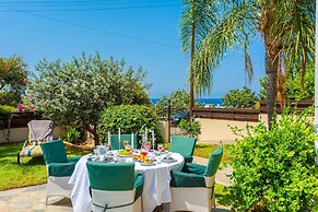 Villa Charianna Large Private Pool Walk to Beach Sea Views A C Wifi Ca