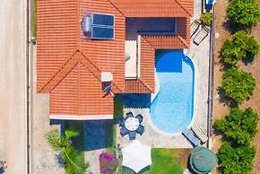 Villa Charianna Large Private Pool Walk to Beach Sea Views A C Wifi Ca