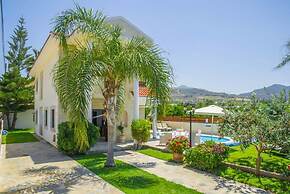 Villa Charianna Large Private Pool Walk to Beach Sea Views A C Wifi Ca