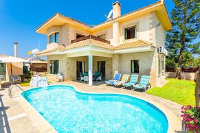 Villa Olivetta Large Private Pool Walk to Beach Sea Views A C Wifi Car