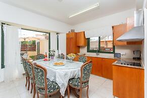 Villa Olivetta Large Private Pool Walk to Beach Sea Views A C Wifi Car