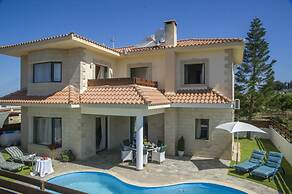 Villa Olivetta Large Private Pool Walk to Beach Sea Views A C Wifi Car