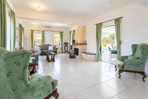 Villa Olivetta Large Private Pool Walk to Beach Sea Views A C Wifi Car