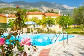 Villa Russa Dionisis Large Private Pool Walk to Beach Sea Views Wifi C