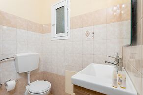 Villa Russa Alexandros Large Private Pool Walk to Beach Sea Views Wifi